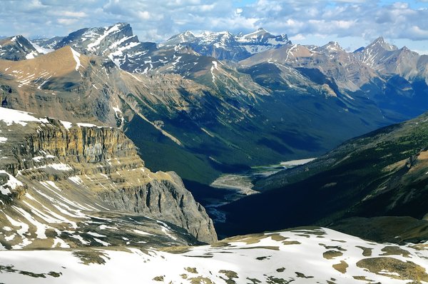 Comment découvrir les arts du cirque en participant à des ateliers gratuits à Montréal?